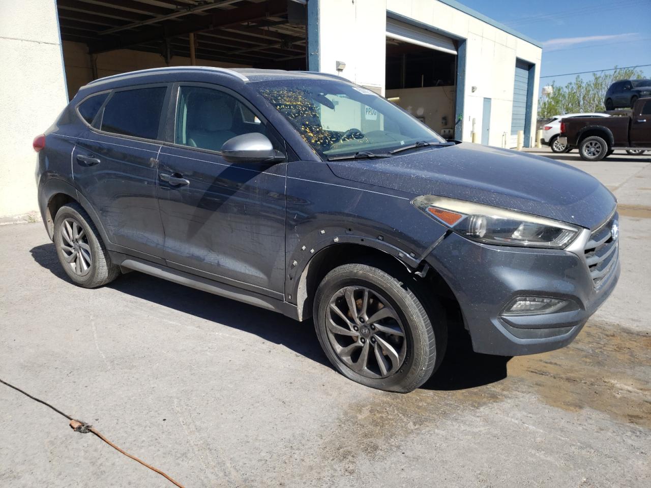 KM8J33A40JU601168 2018 Hyundai Tucson Sel