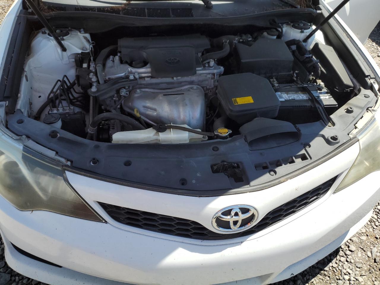 4T1BF1FK0EU305693 2014 Toyota Camry L