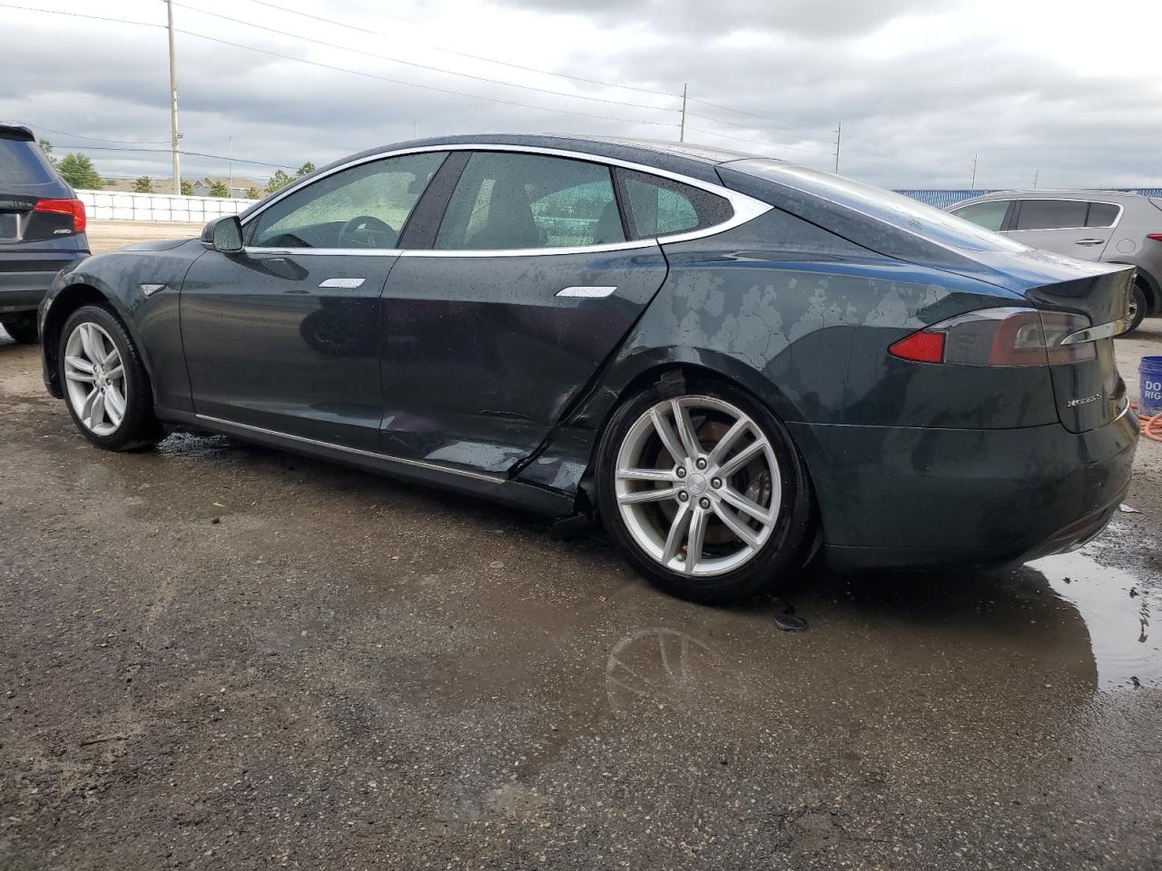 5YJSA1DN9DFP24892 2013 Tesla Model S