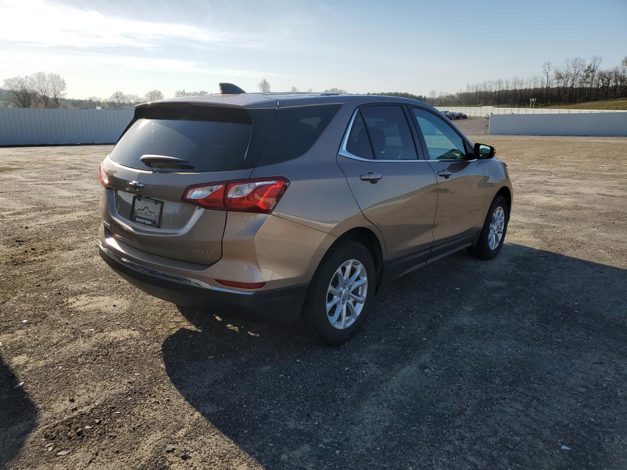 3GNAXSEV4JL323544 2018 Chevrolet Equinox Lt