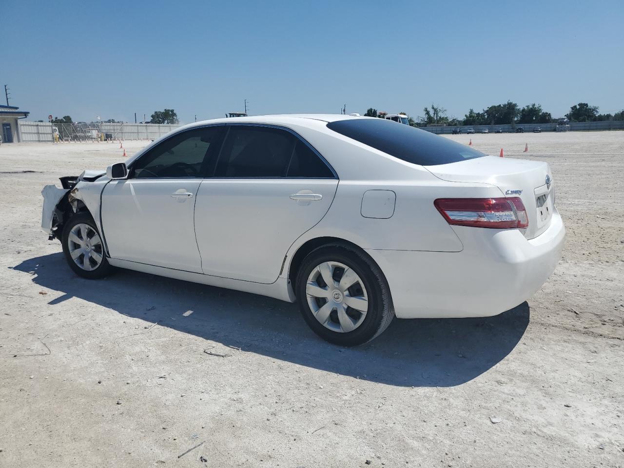 4T1BF3EK3BU642688 2011 Toyota Camry Base