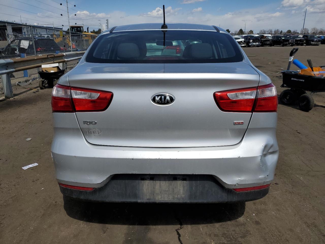 KNADM4A30H6100370 2017 Kia Rio Lx