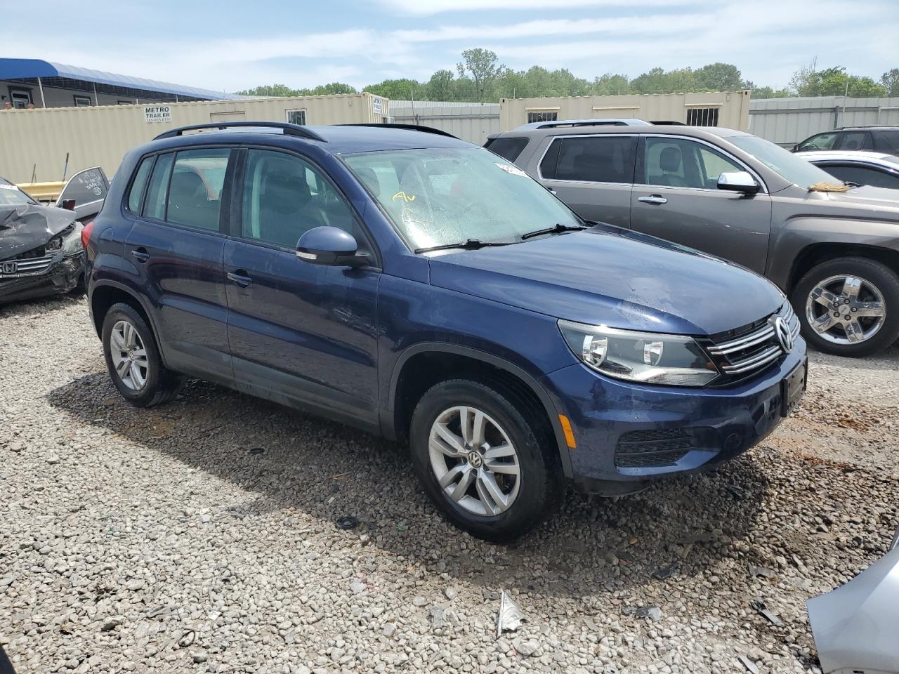 2015 Volkswagen Tiguan S vin: WVGAV7AX0FW573699