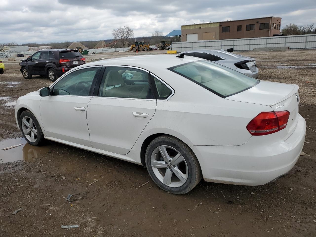 Lot #2909838998 2013 VOLKSWAGEN PASSAT SE