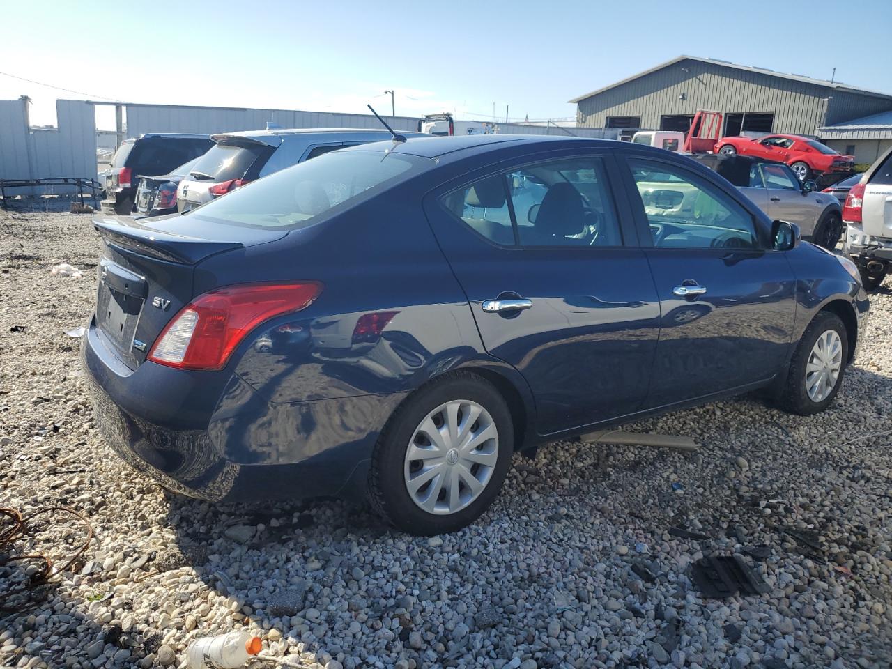 2013 Nissan Versa S vin: 3N1CN7AP6DL884556