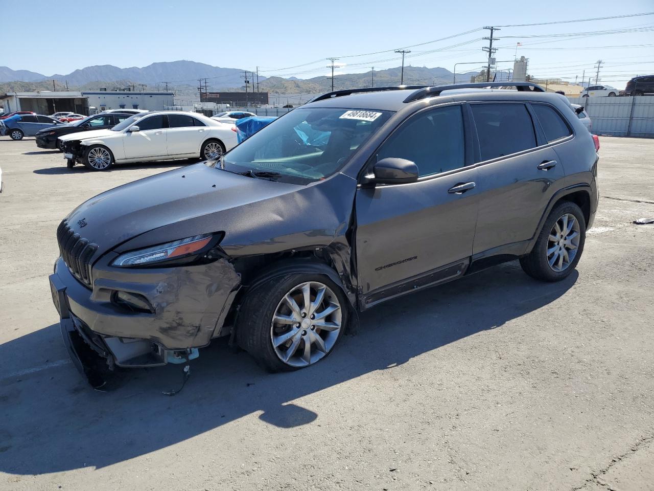 2018 Jeep Cherokee Latitude vin: 1C4PJLCB6JD588863