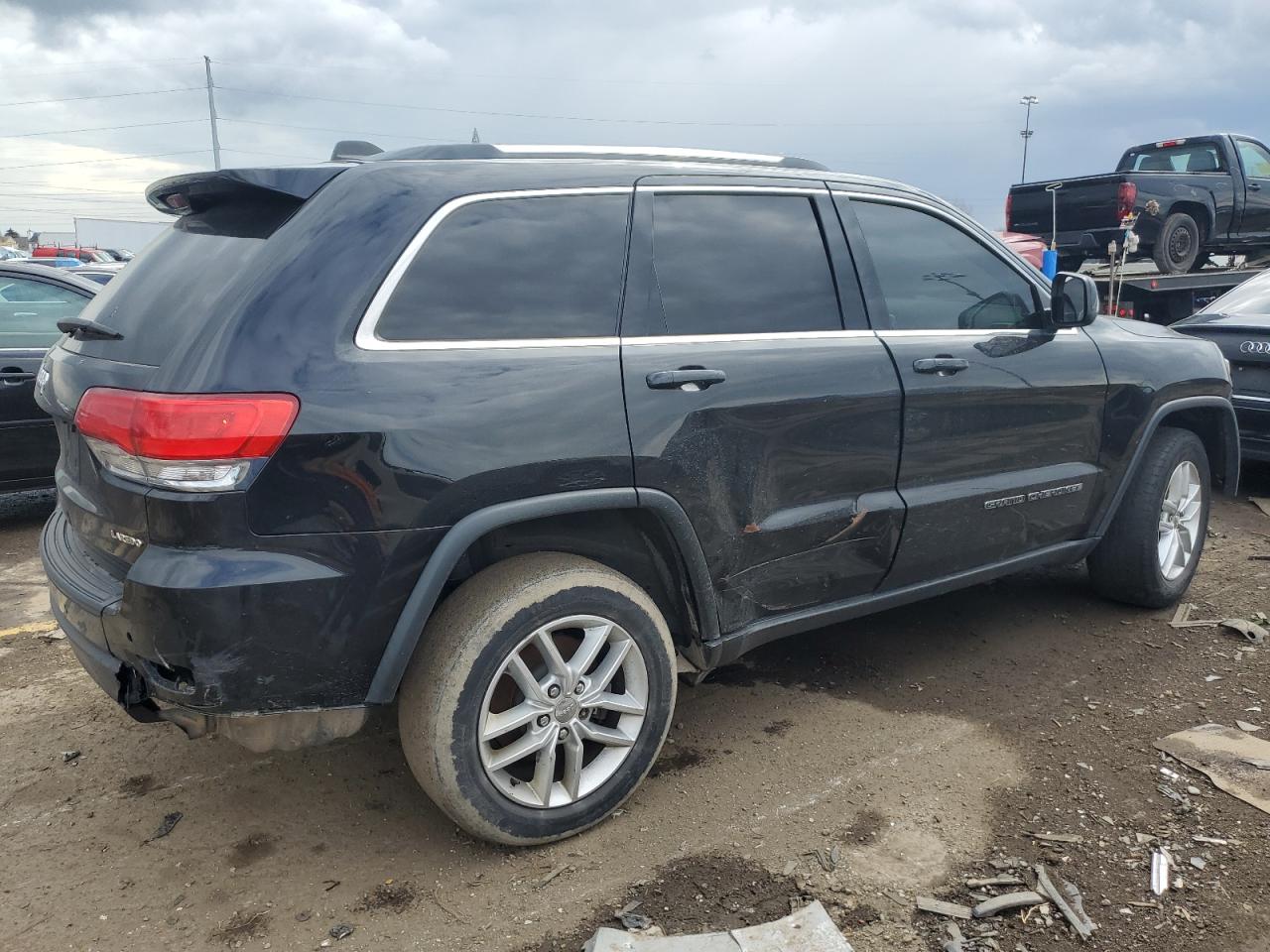 2018 Jeep Grand Cherokee Laredo vin: 1C4RJFAG2JC303705