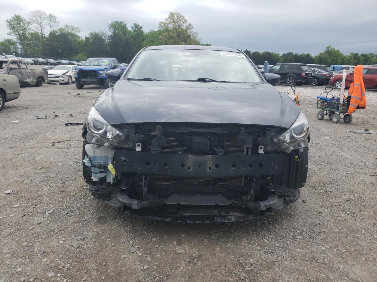 3MZBN1V32JM186218 2018 Mazda 3 Touring