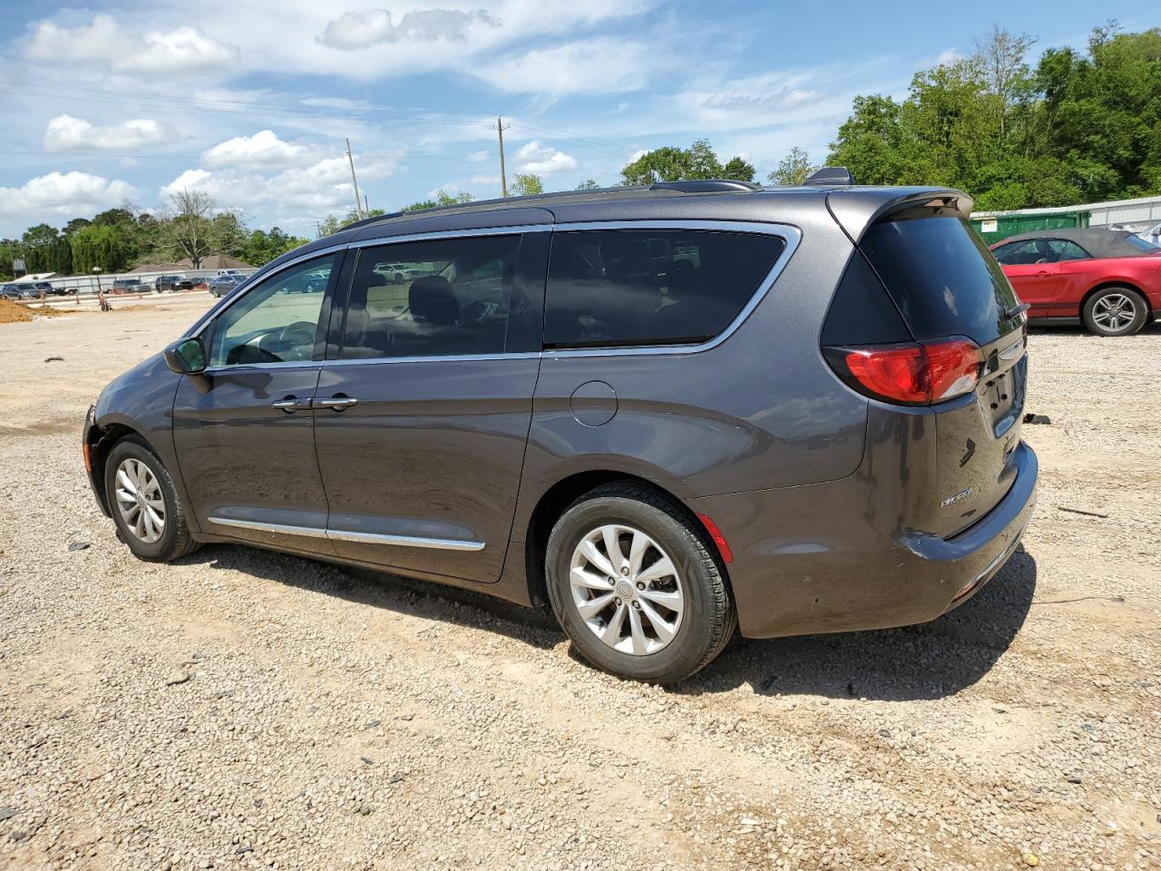 2C4RC1BG6HR692085 2017 Chrysler Pacifica Touring L