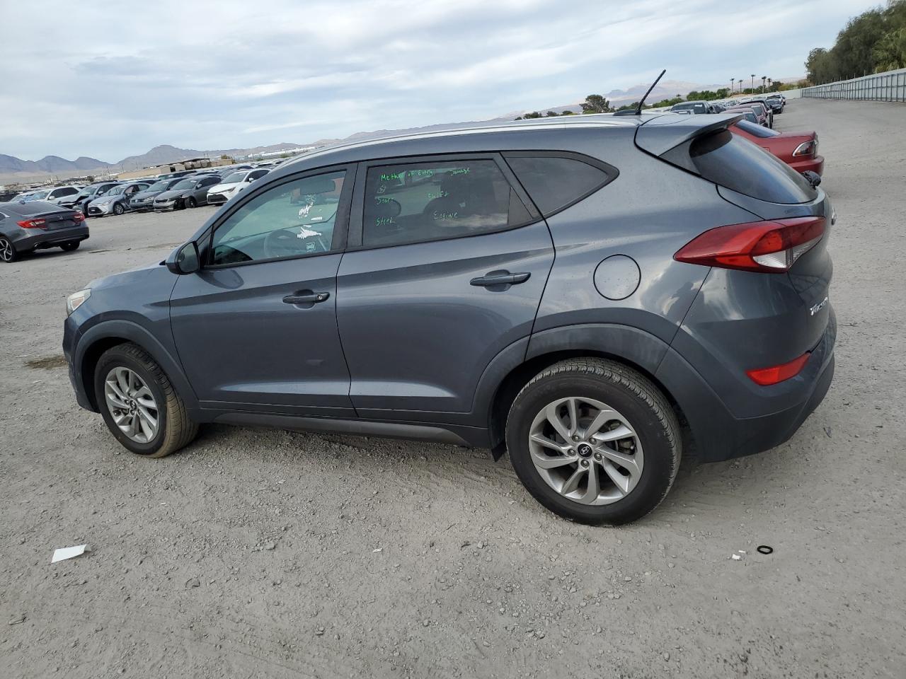 2016 Hyundai Tucson Limited vin: KM8J33A43GU090189