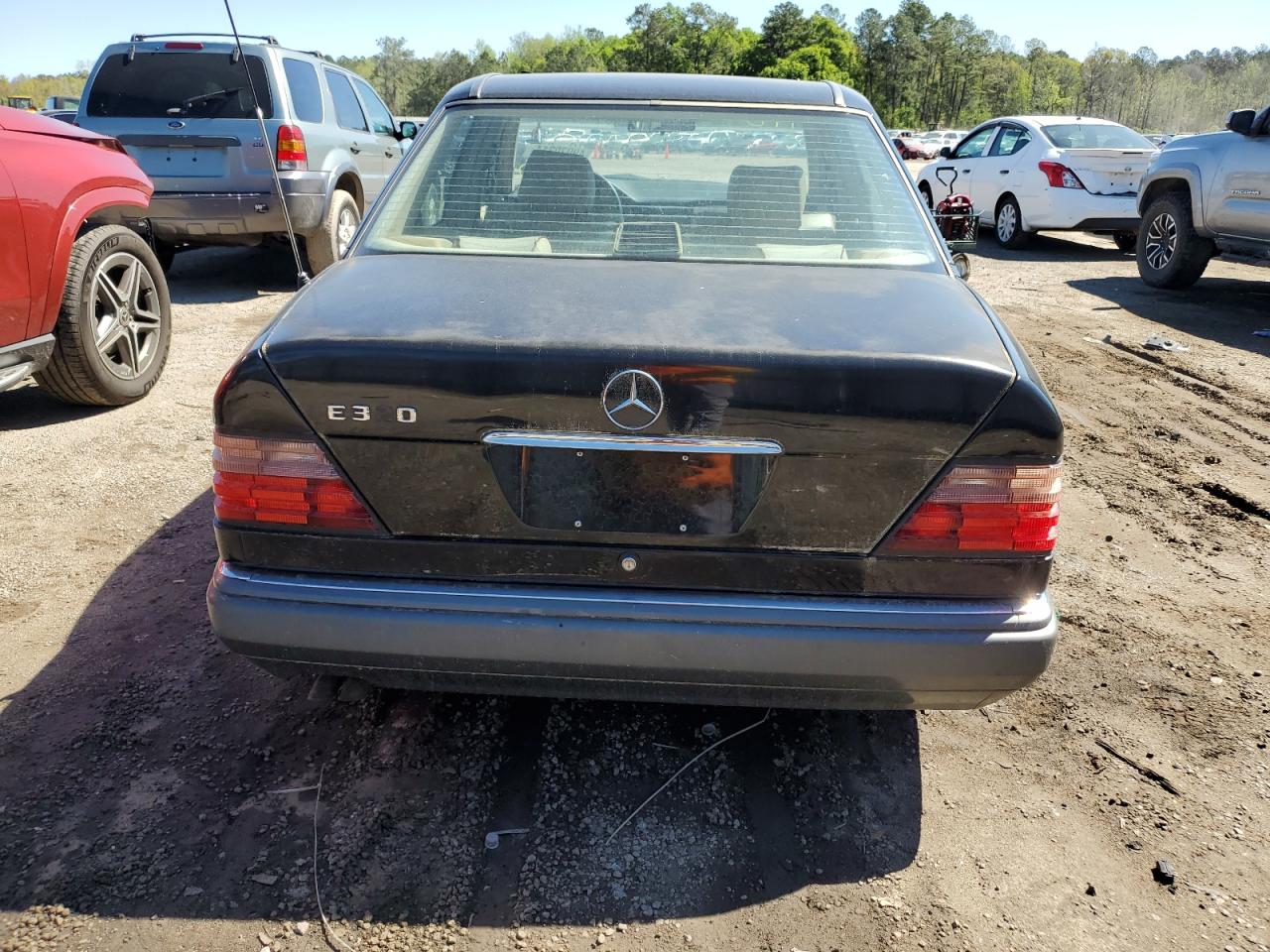 WDBEA32E9RC037538 1994 Mercedes-Benz E 320