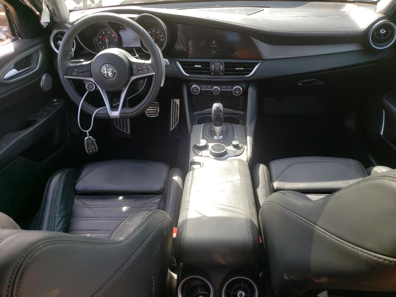 ZARFAEEN3J7597913 2018 Alfa Romeo Giulia Ti Q4