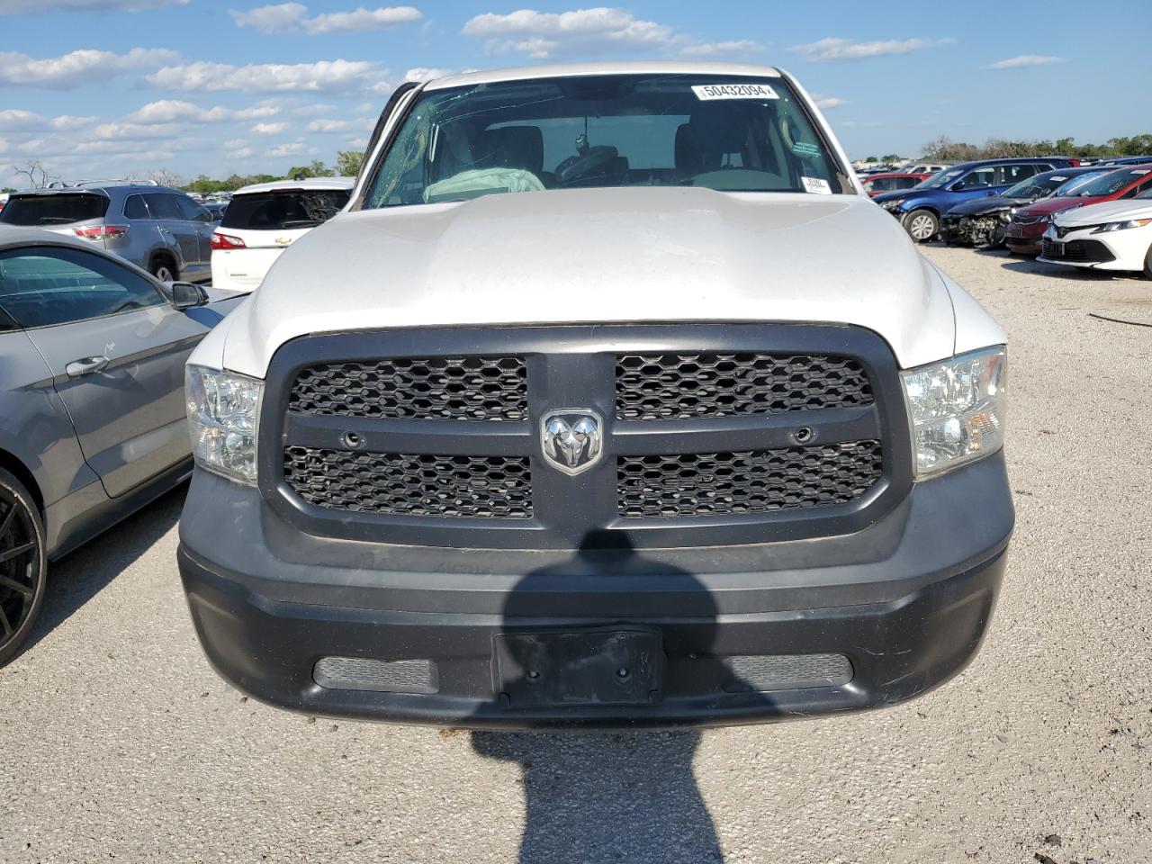 2018 Ram 1500 St vin: 1C6RR7FG8JS168069