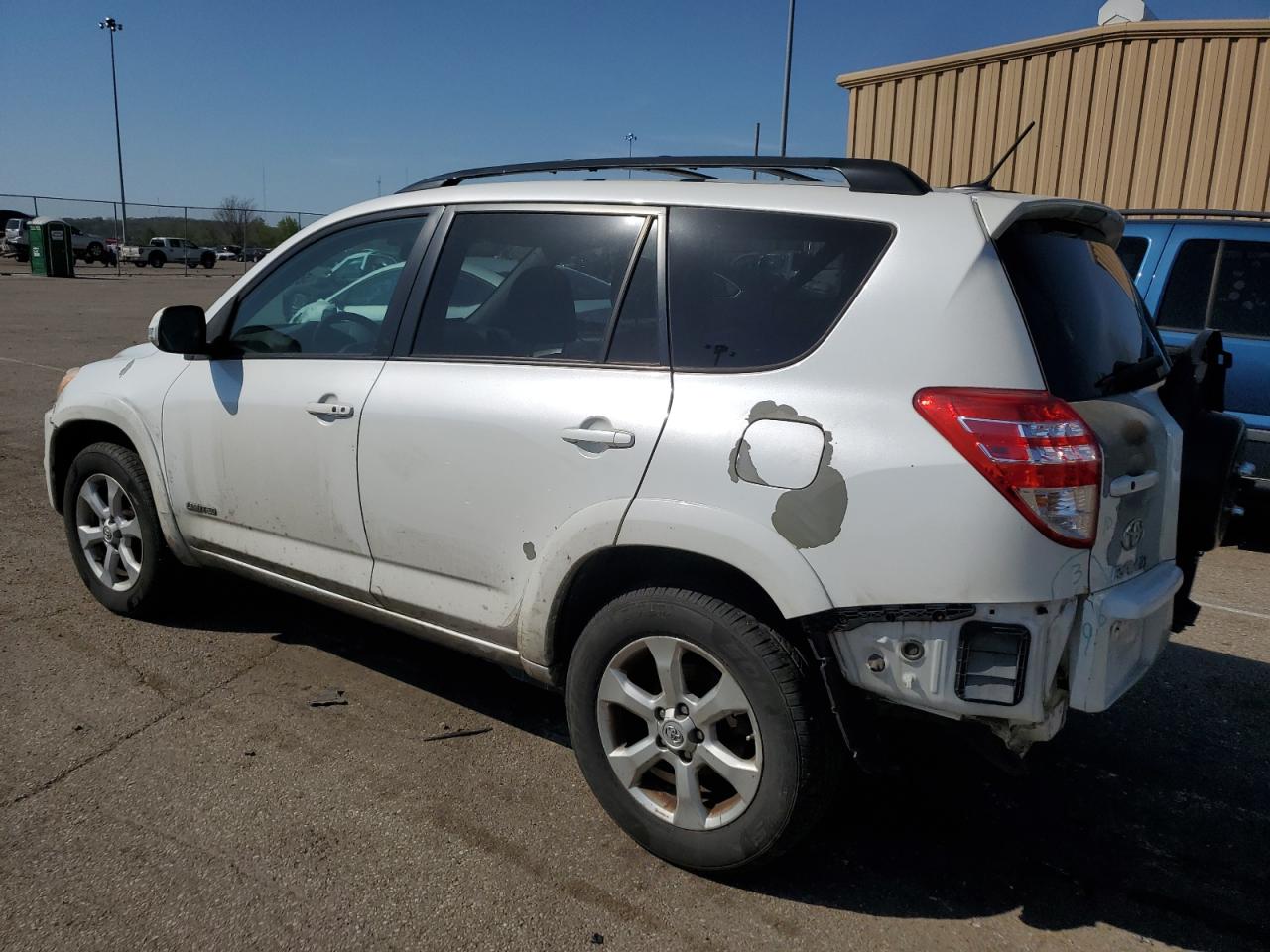2T3DK4DV7BW060218 2011 Toyota Rav4 Limited