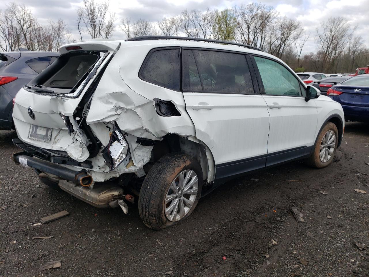 3VV0B7AX5JM081589 2018 Volkswagen Tiguan S