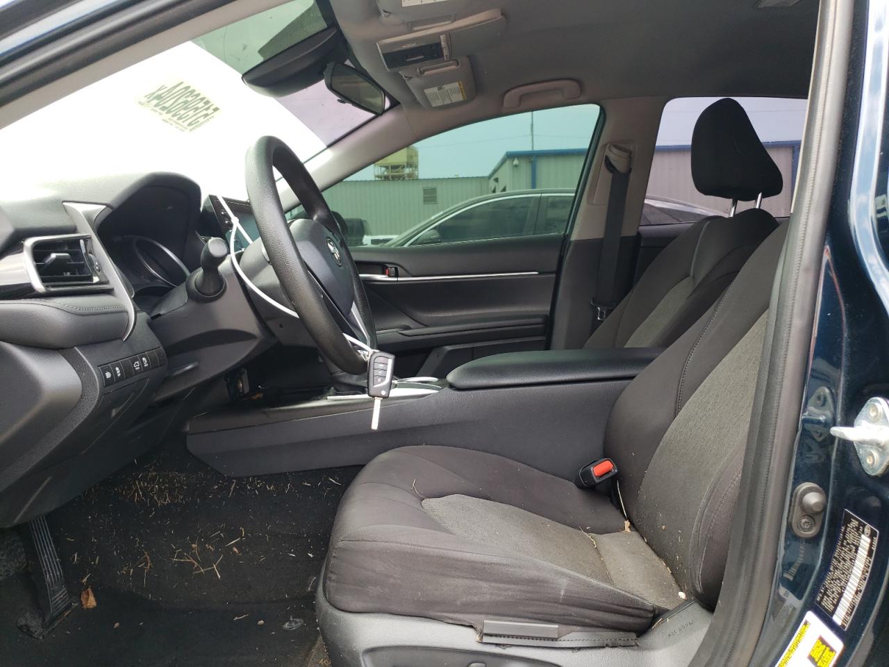 4T1C11AK2MU549175 2021 Toyota Camry Le