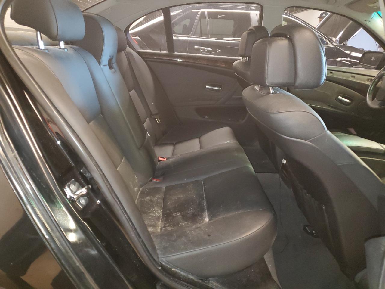 WBANV1C56AC156917 2010 BMW 528 Xi