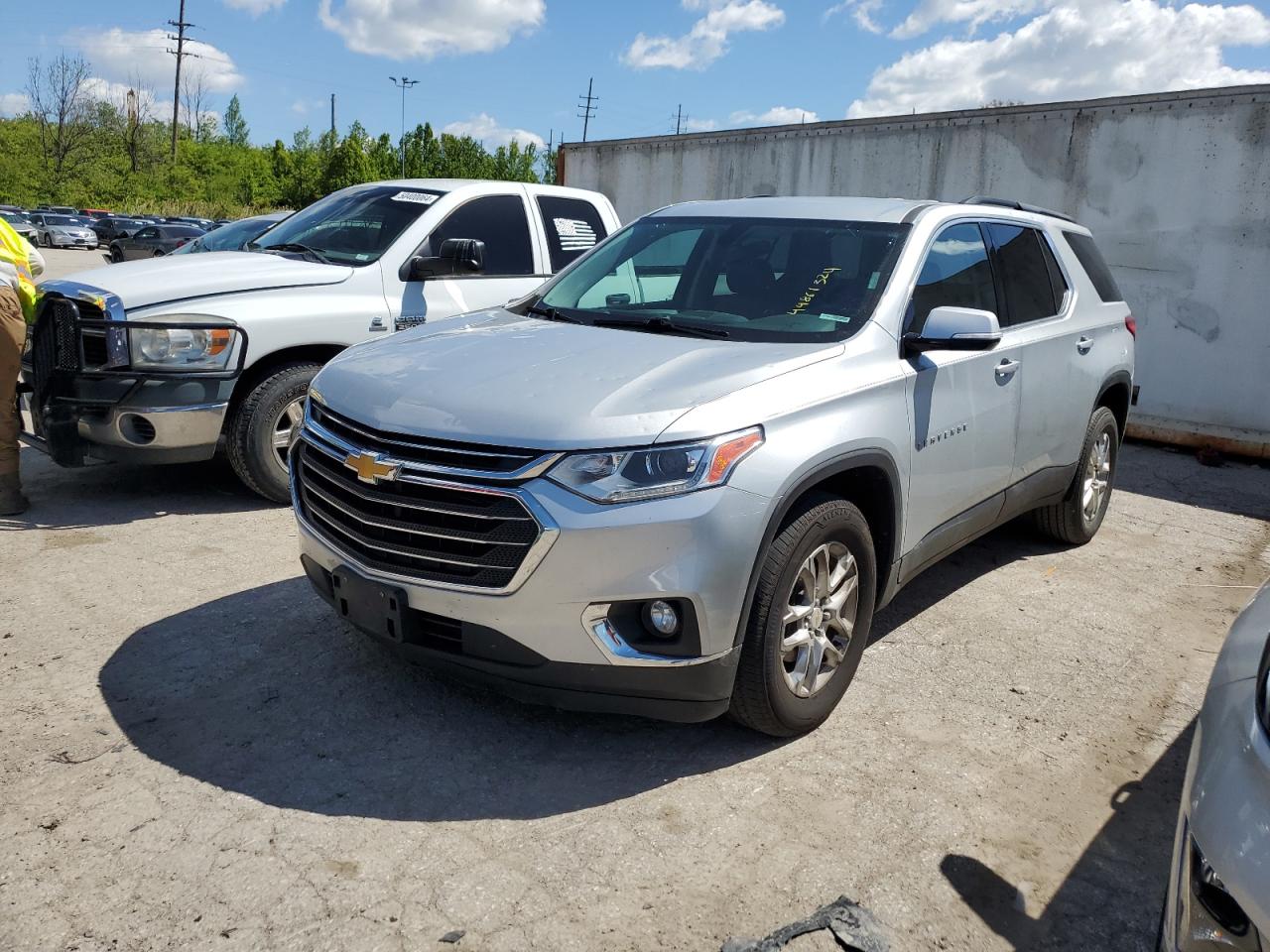 2019 Chevrolet Traverse Lt vin: 1GNERGKW6KJ307604