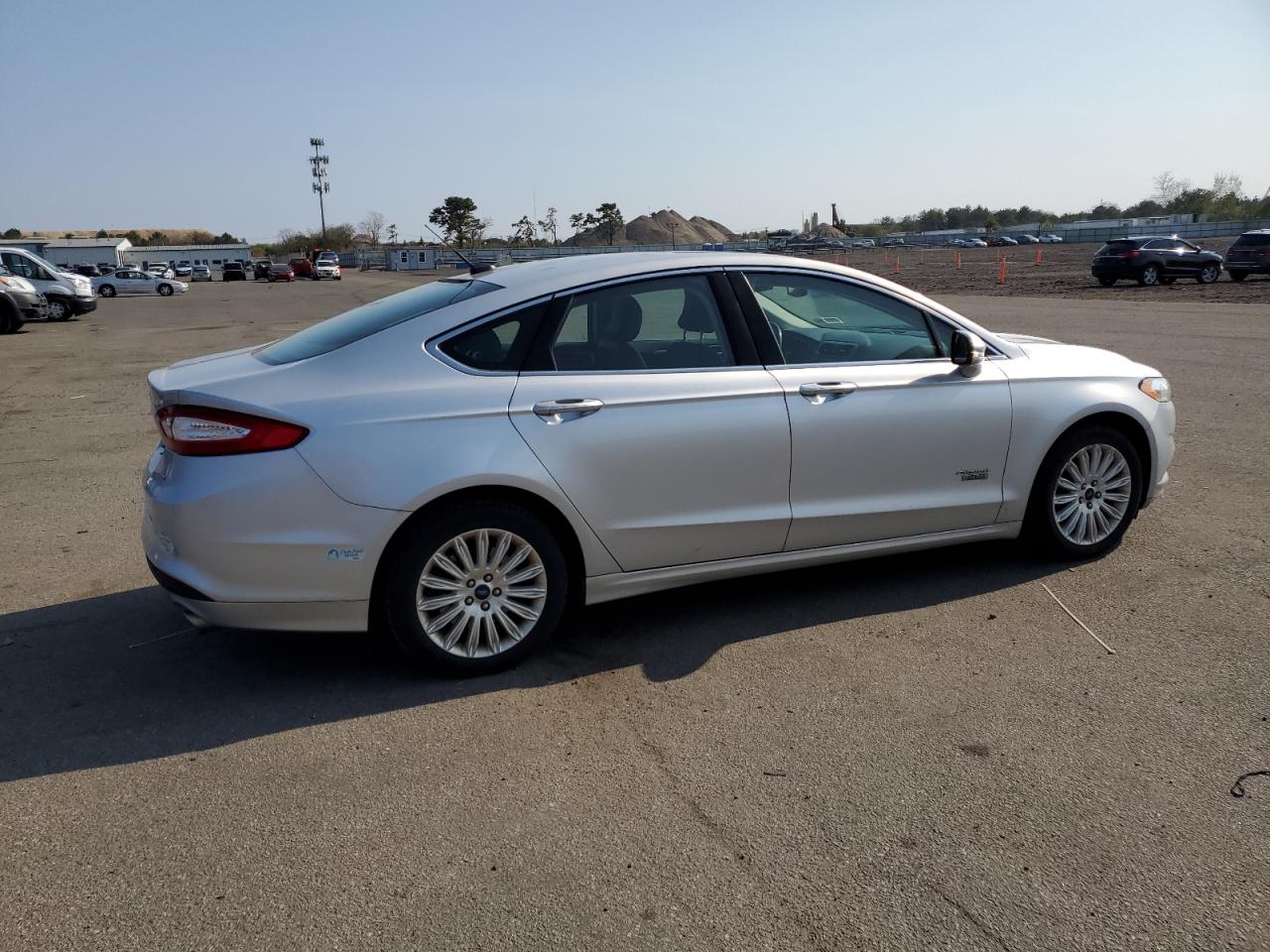 2015 Ford Fusion Se Phev vin: 3FA6P0PU2FR299701