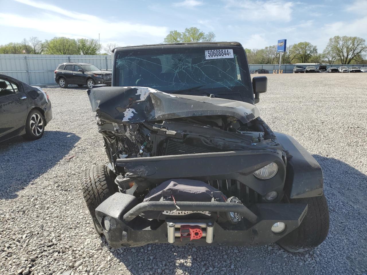 2014 Jeep Wrangler Unlimited Sahara vin: 1C4HJWEG3EL240559