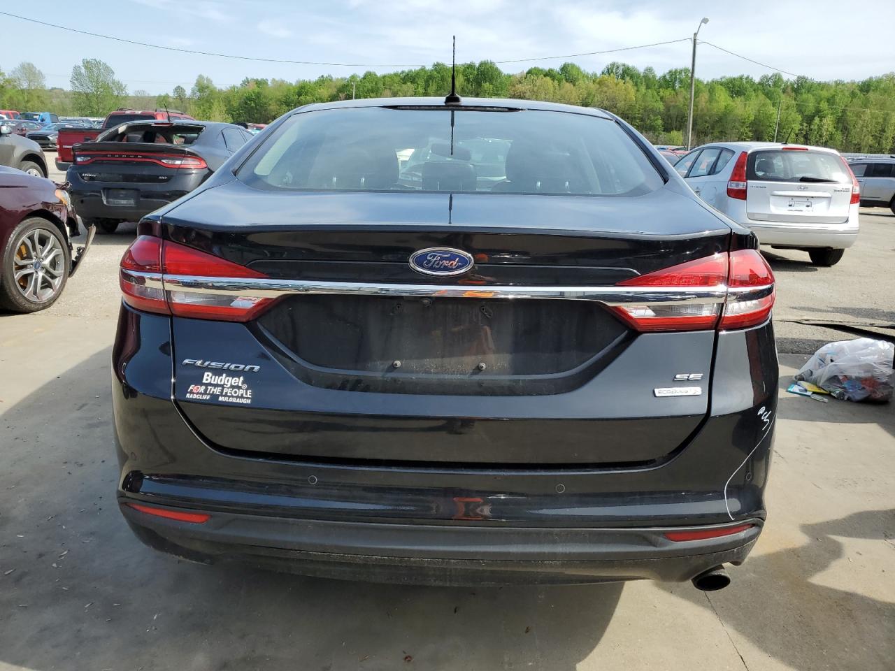 3FA6P0HDXJR144594 2018 Ford Fusion Se