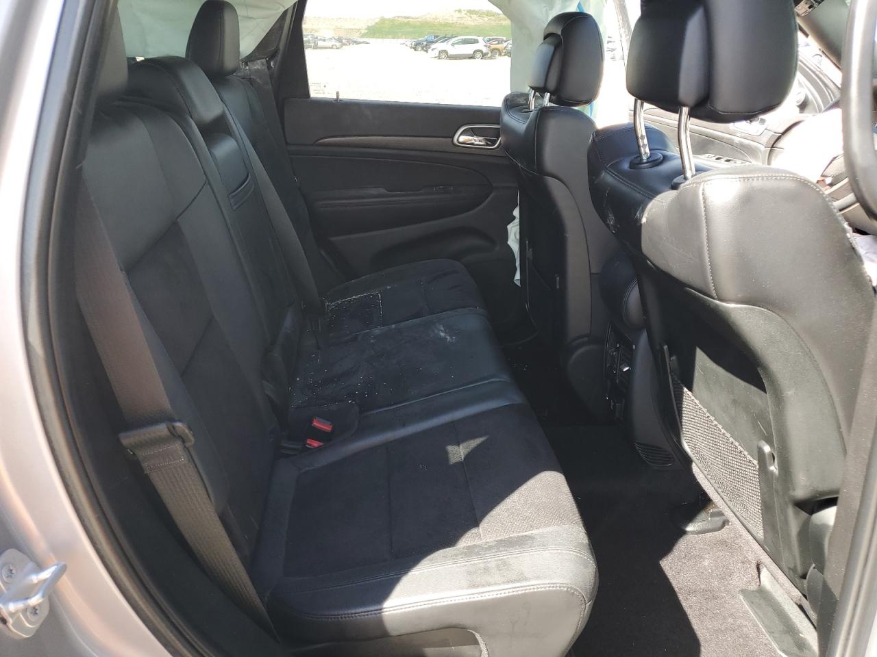 1C4RJFAG8JC202913 2018 Jeep Grand Cherokee Laredo