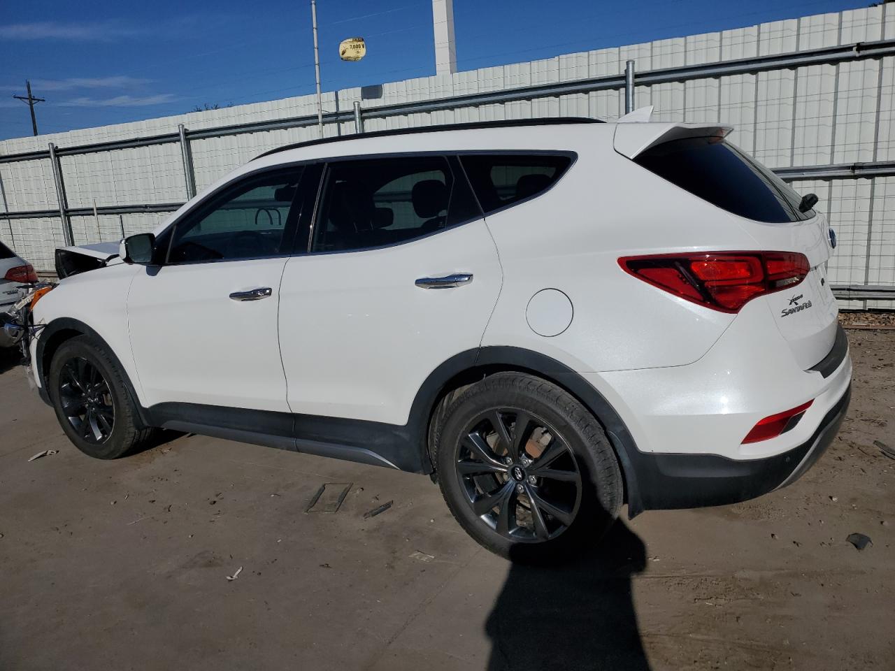 2017 Hyundai Santa Fe Sport vin: 5XYZWDLAXHG444316