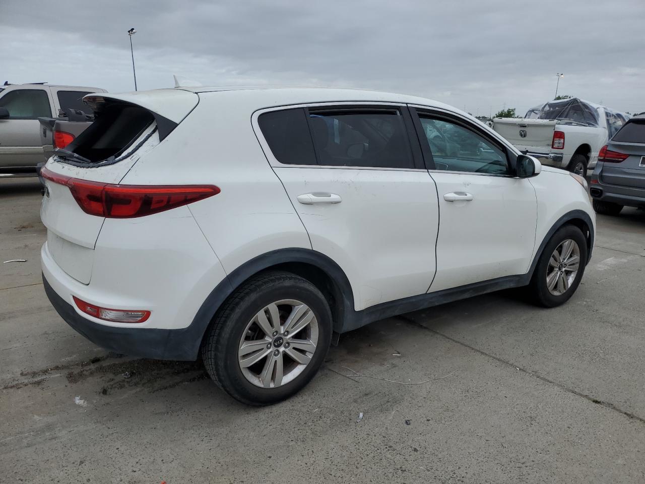 2017 Kia Sportage Lx vin: KNDPM3AC2H7122357