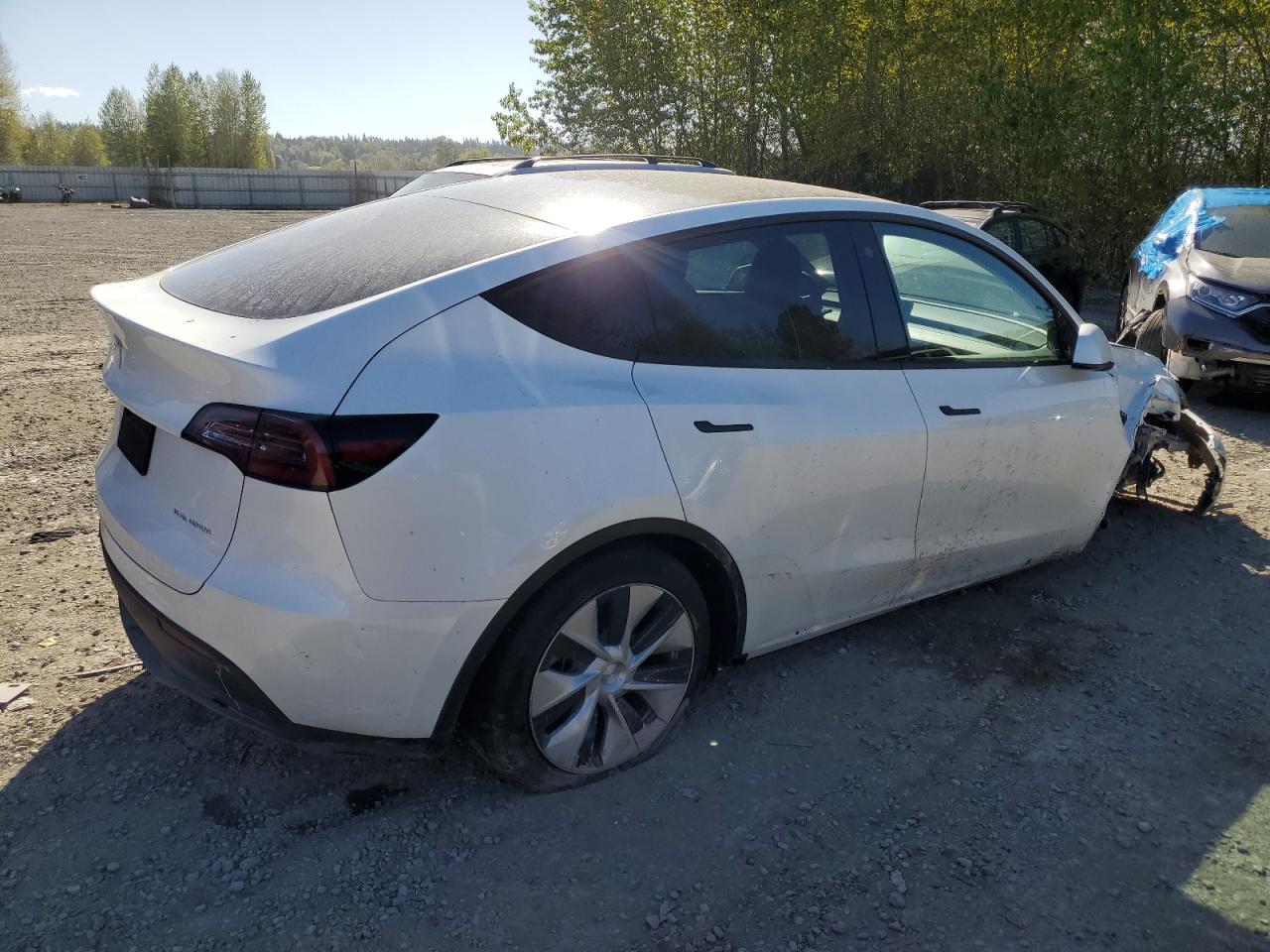 7SAYGAEE9PF743375 2023 Tesla Model Y