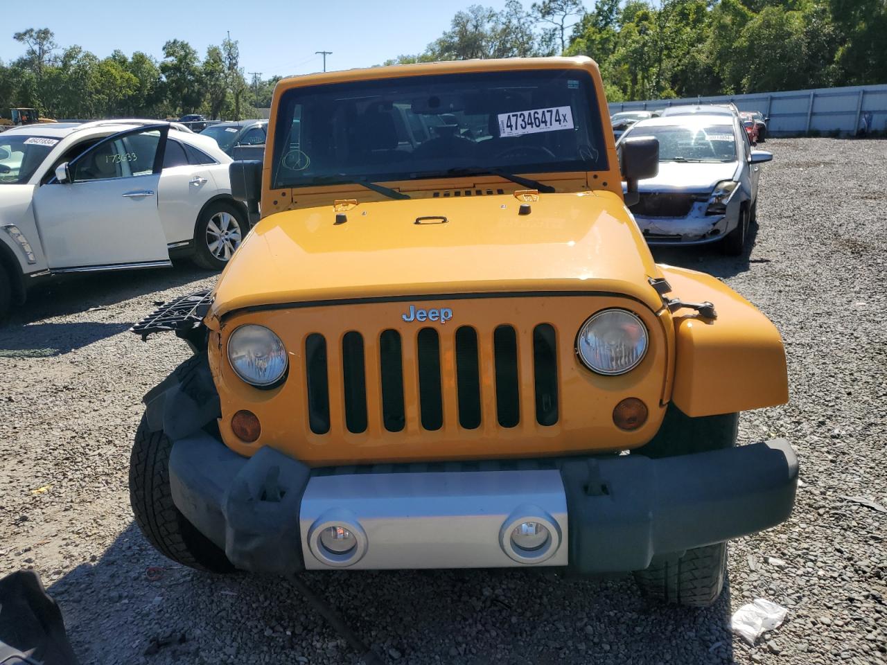 1C4GJWBG2DL543766 2014 Jeep Wrangler Sahara