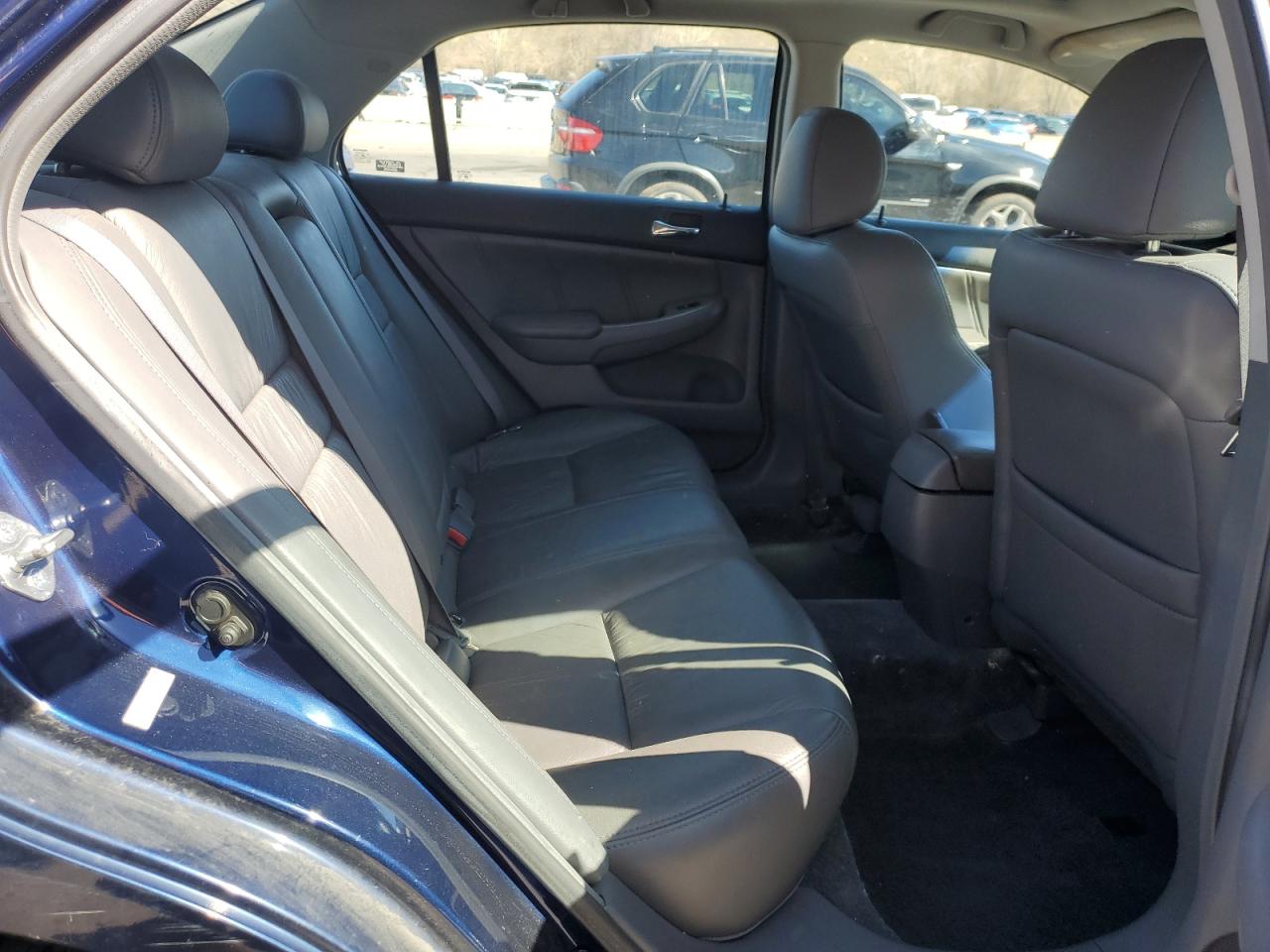 1HGCM558X4A121035 2004 Honda Accord Ex