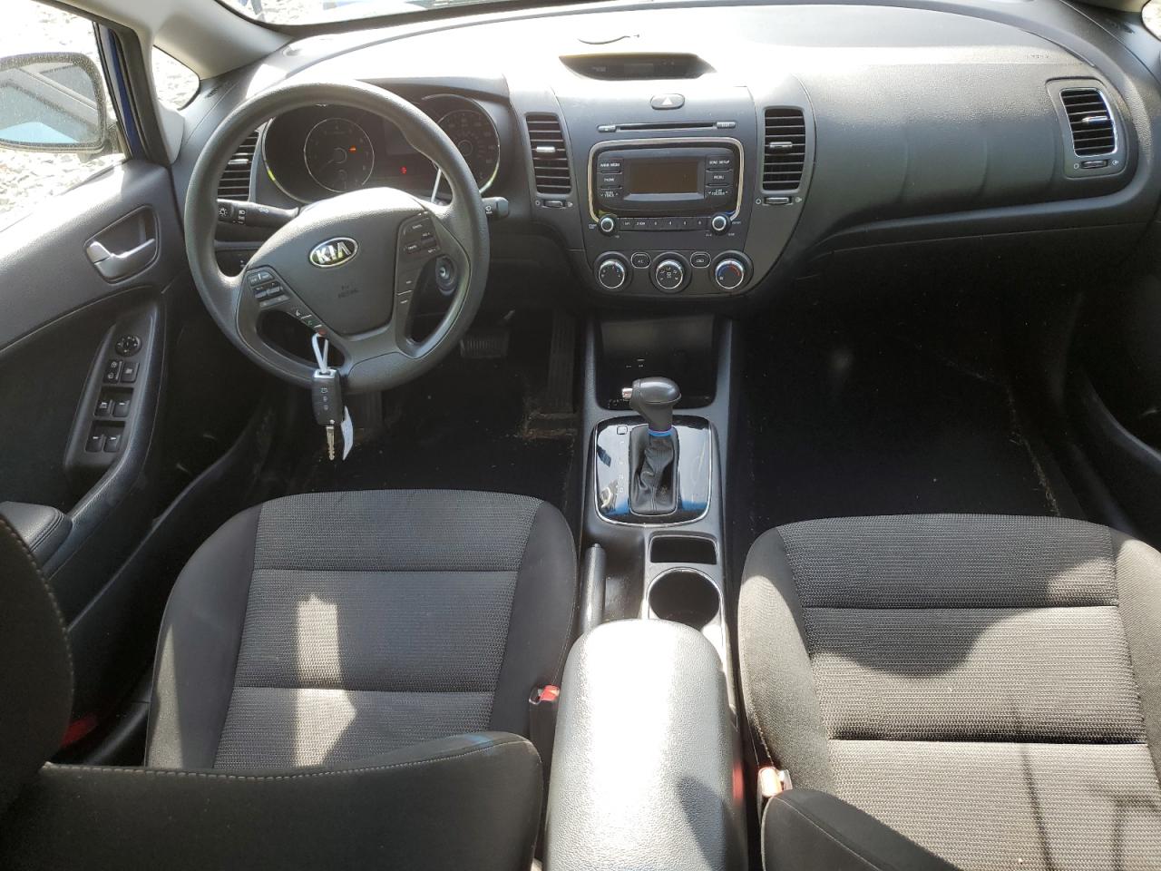 3KPFK4A72JE175186 2018 Kia Forte Lx