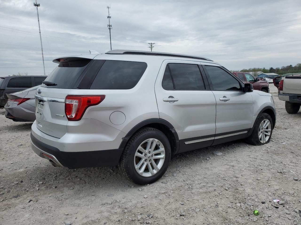 2016 Ford Explorer Xlt vin: 1FM5K7DH9GGC15852