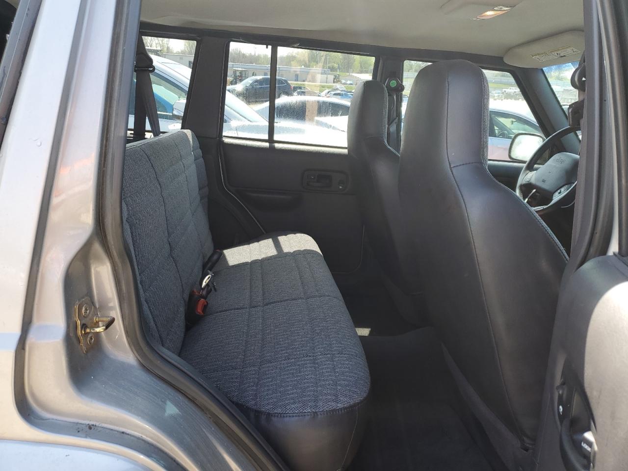 1J4FF48S91L624301 2001 Jeep Cherokee Sport