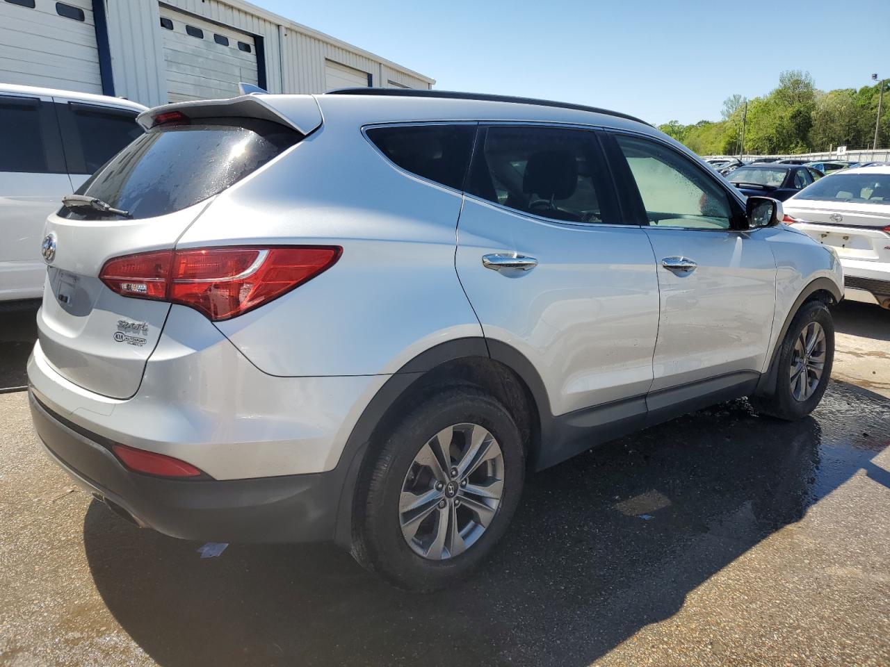 2016 Hyundai Santa Fe Sport vin: 5XYZU3LB3GG355095