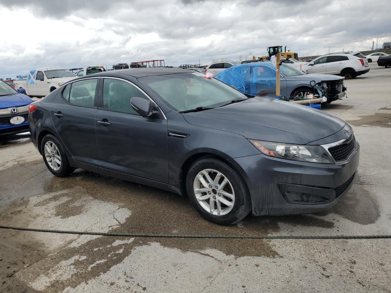 KNAGM4A79B5080567 2011 Kia Optima Lx