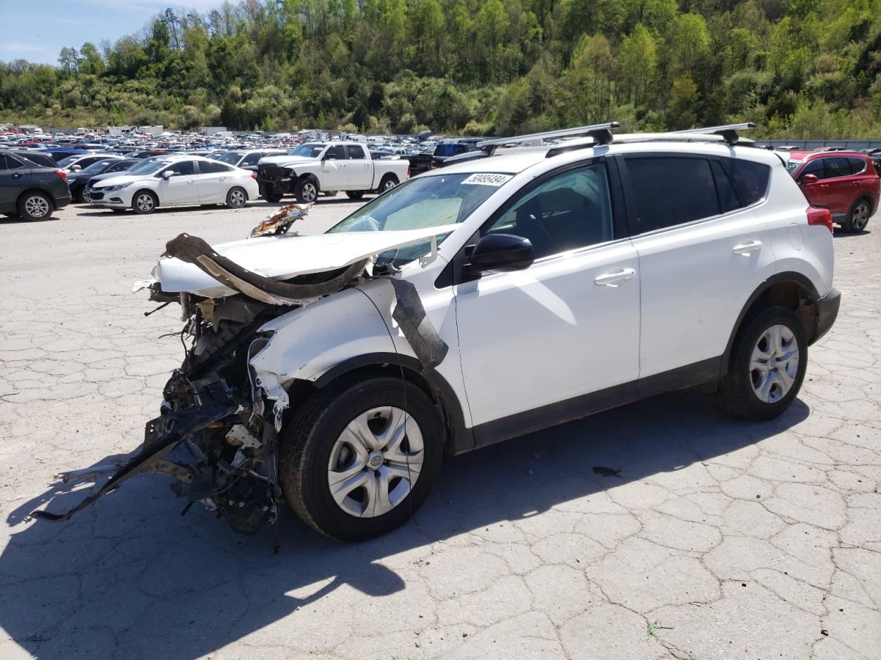 2T3BFREV9FW279114 2015 Toyota Rav4 Le