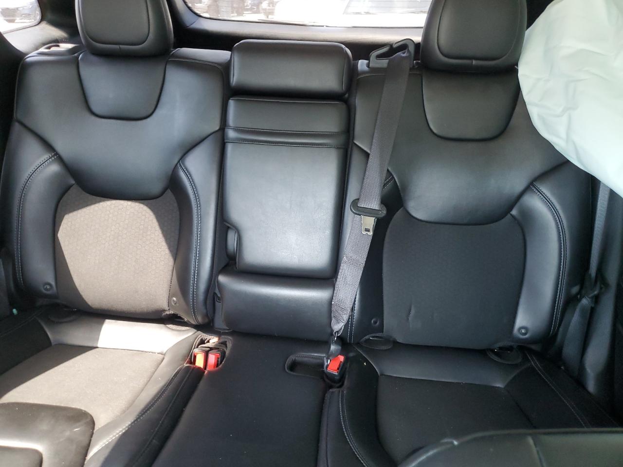 1C4PJLLX1KD353686 2019 Jeep Cherokee Latitude Plus