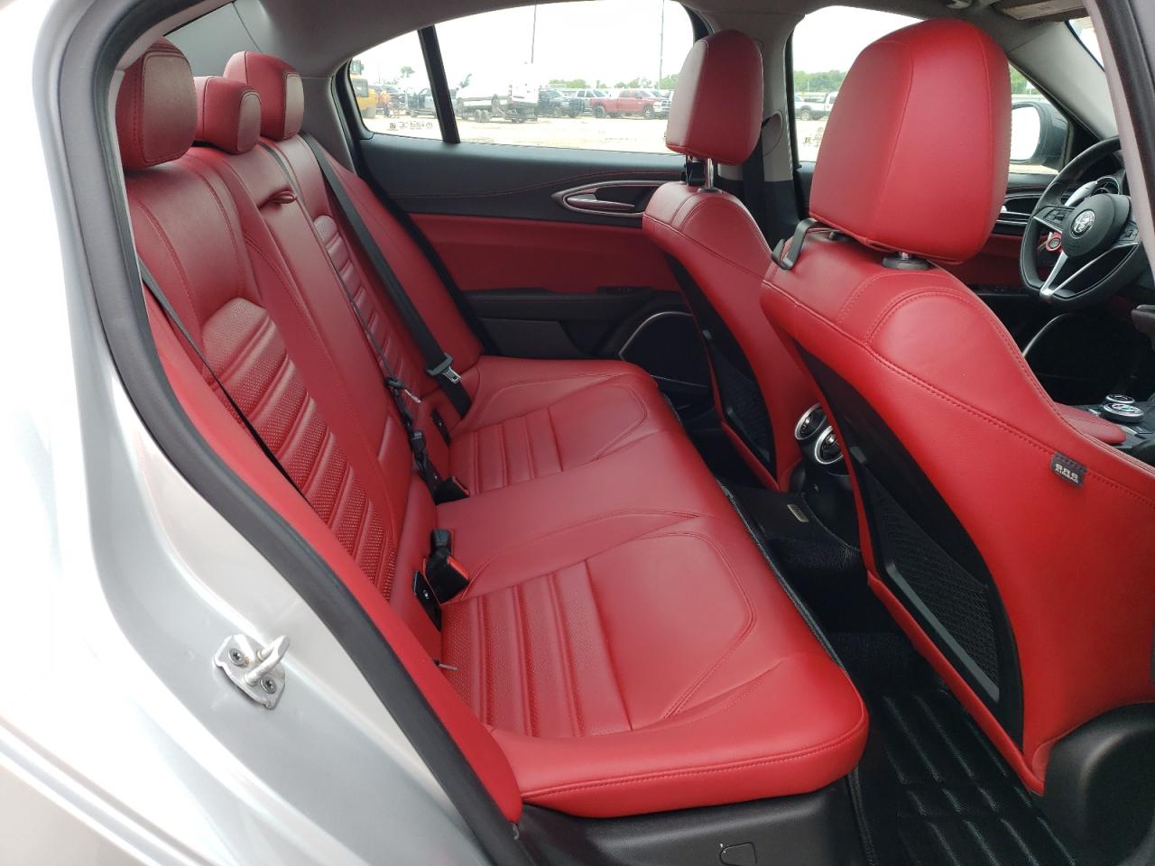 ZARFAEEN9J7597611 2018 Alfa Romeo Giulia Ti Q4