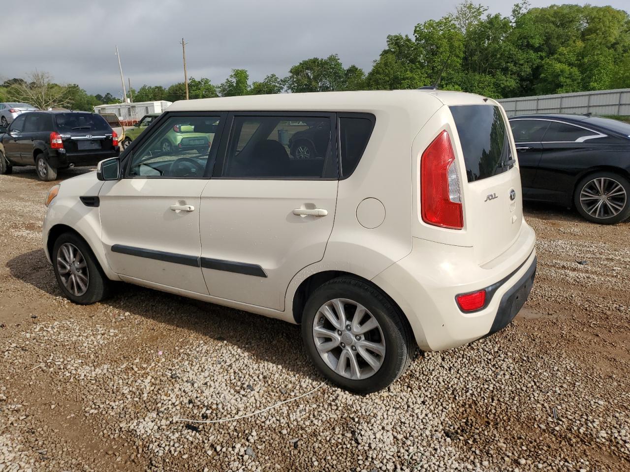 KNDJT2A61D7775866 2013 Kia Soul +