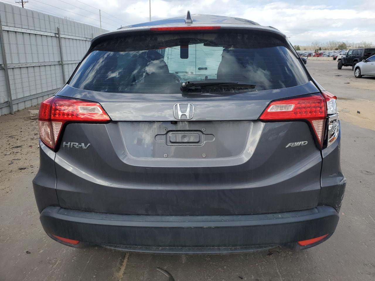 3CZRU6H32JG711395 2018 Honda Hr-V Lx