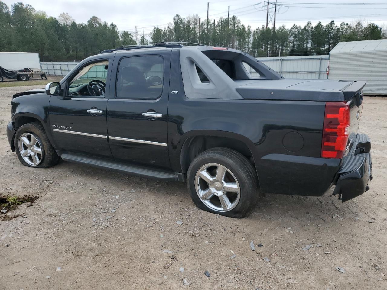 Lot #2771451303 2011 CHEVROLET AVALANCHE