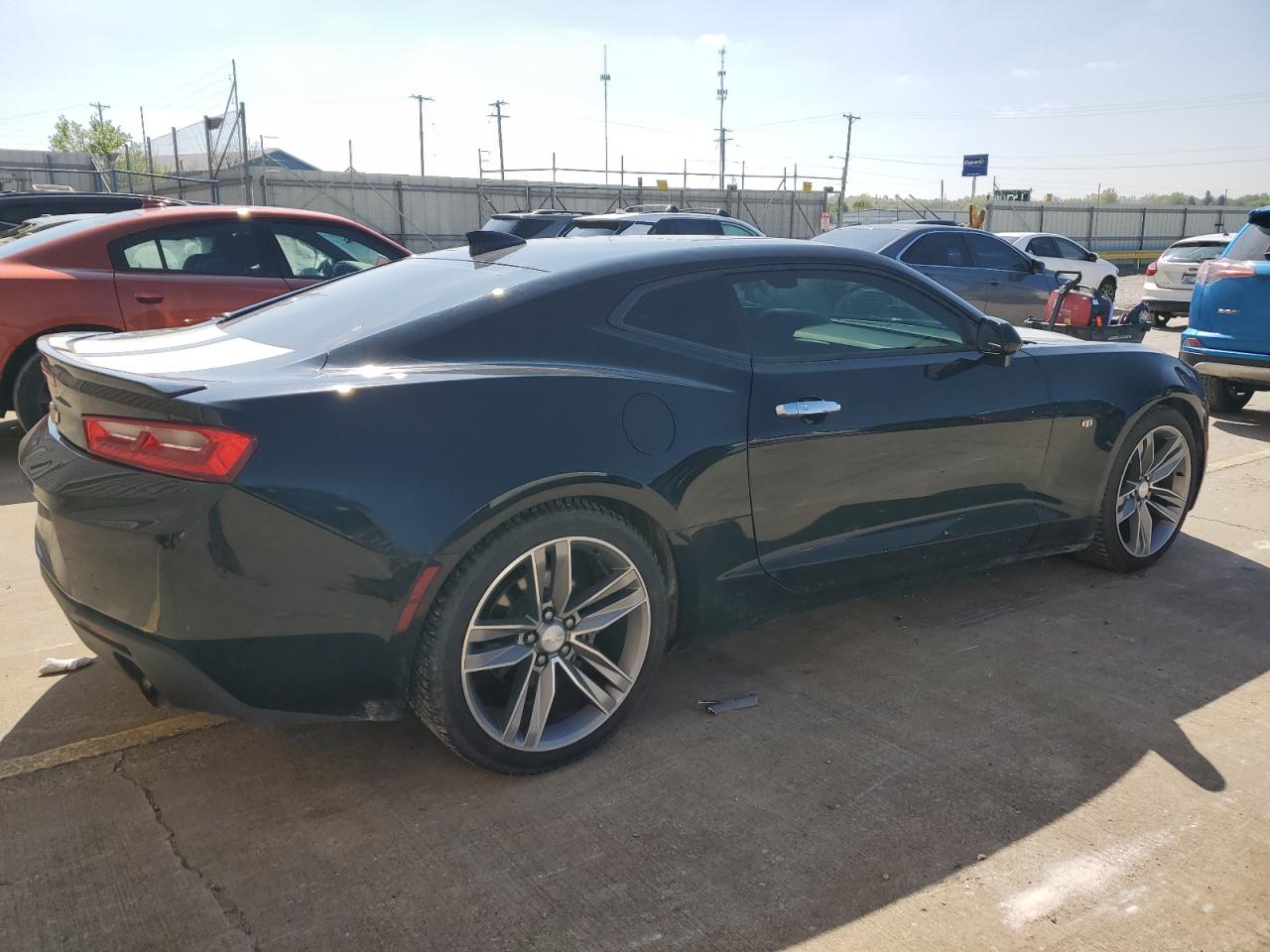 1G1FB1RSXJ0136130 2018 Chevrolet Camaro Lt