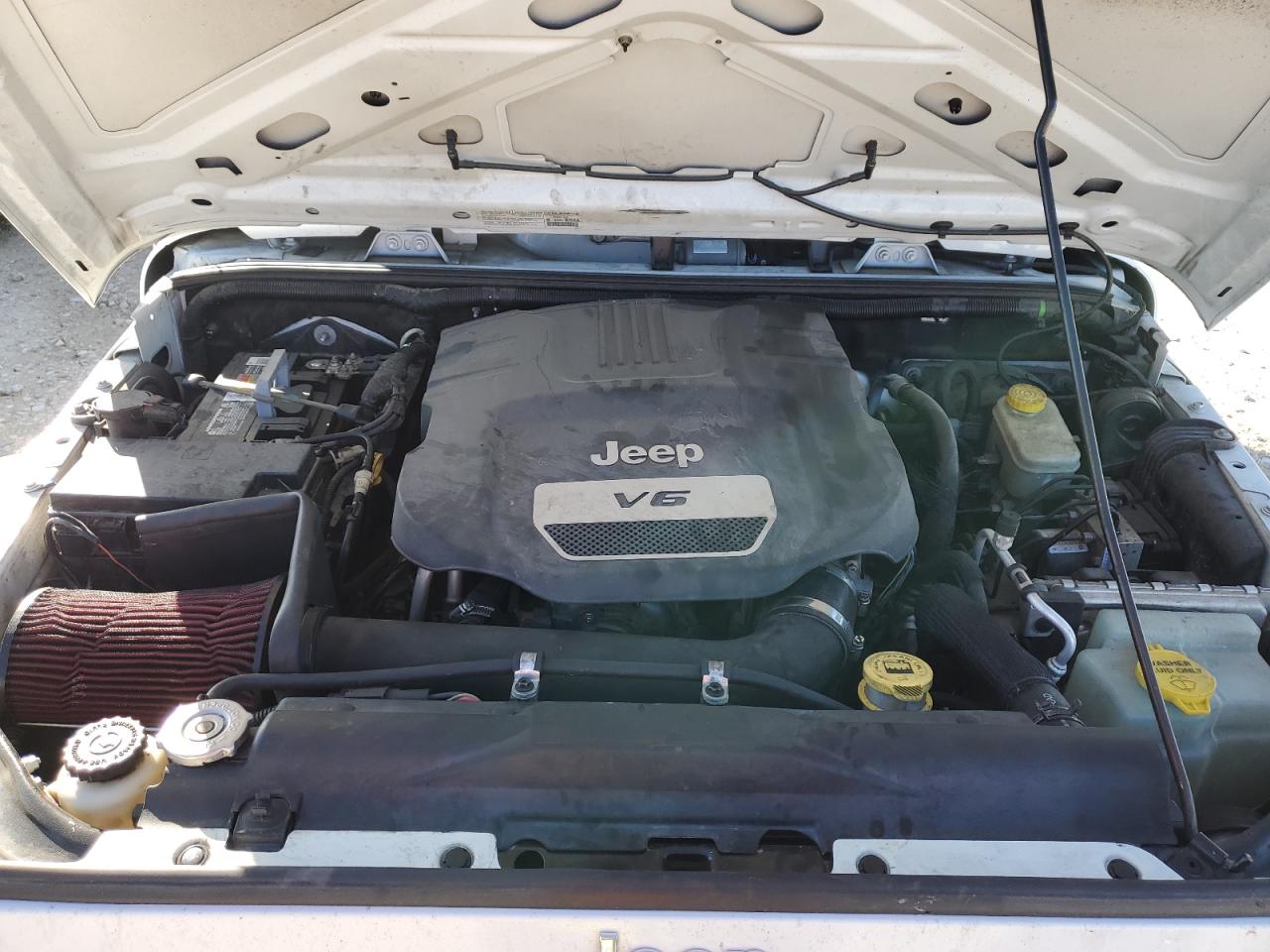 1C4BJWDG0EL311353 2014 Jeep Wrangler Unlimited Sport