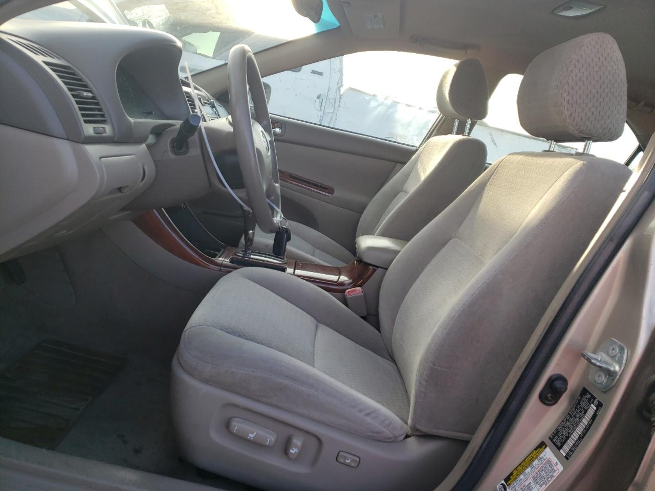 4T1BE32K44U342894 2004 Toyota Camry Le