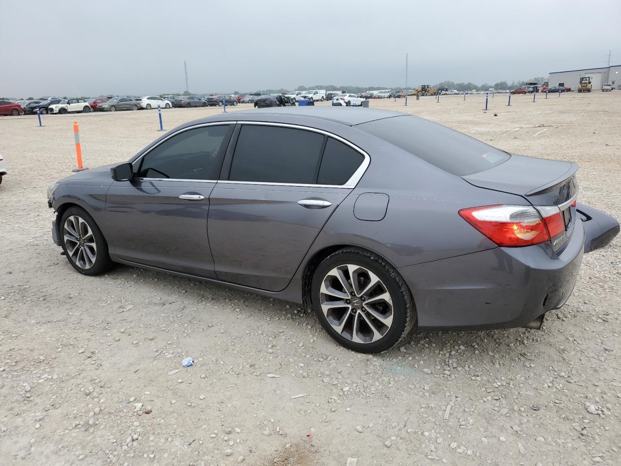 1HGCR2F56FA047409 2015 Honda Accord Sport