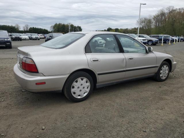 1996 Honda Accord Lx VIN: 1HGCD5630TA033323 Lot: 52917824