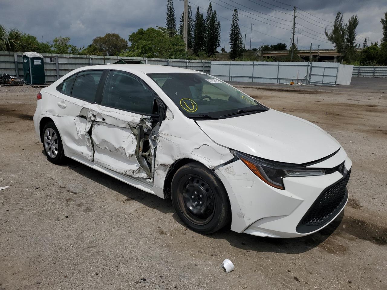 2020 Toyota Corolla Le vin: 5YFEPRAE6LP126308