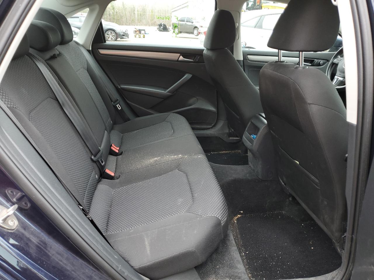 1VWAS7A33FC074811 2015 Volkswagen Passat S