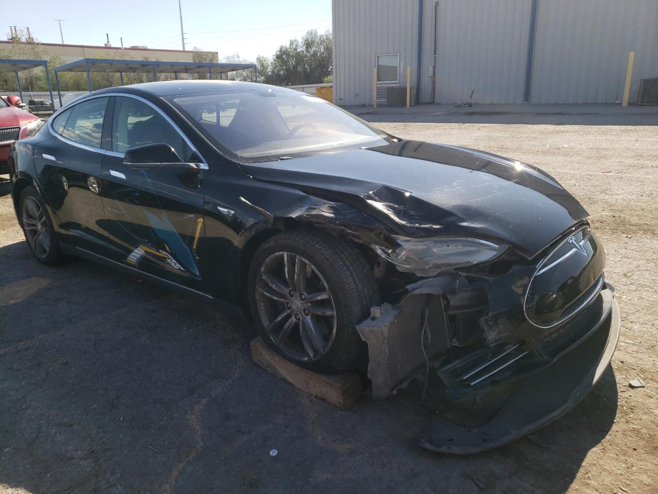 2014 Tesla Model S vin: 5YJSA1H17EFP32773